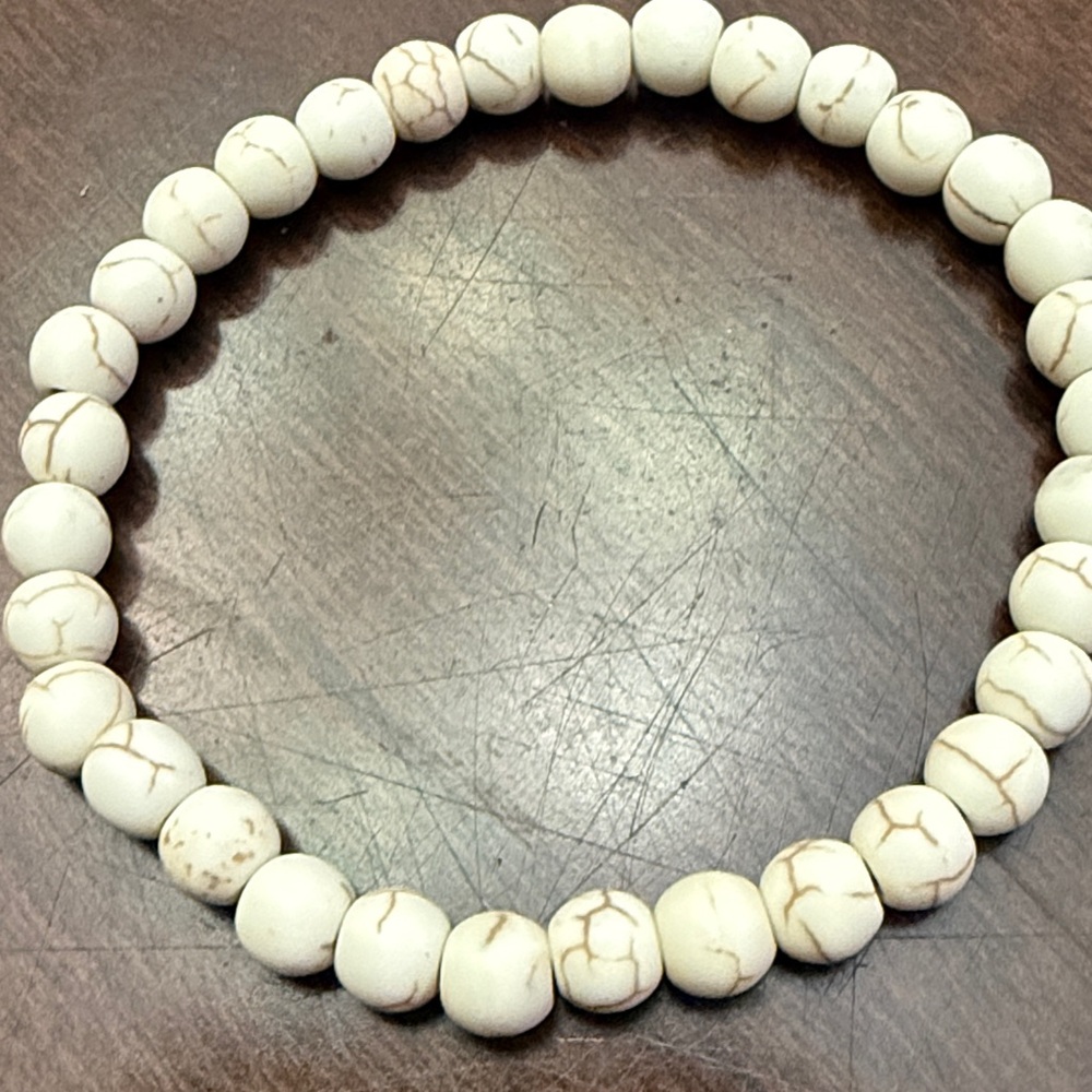 Anthropologie Howlite Beaded Stretch Bracelet!!🔥🔥🔥 - Picture 14 of 14